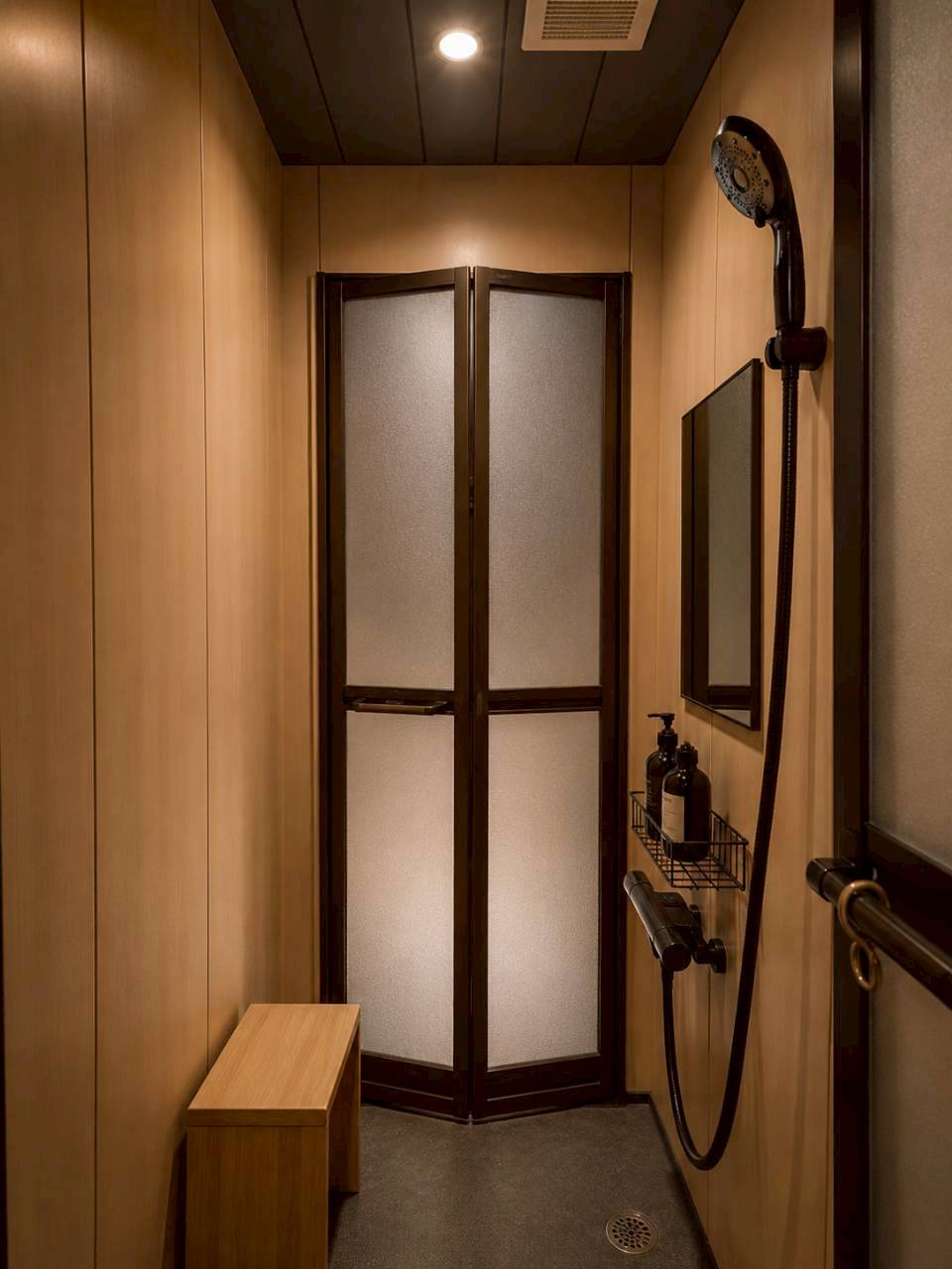 個室シャワールーム